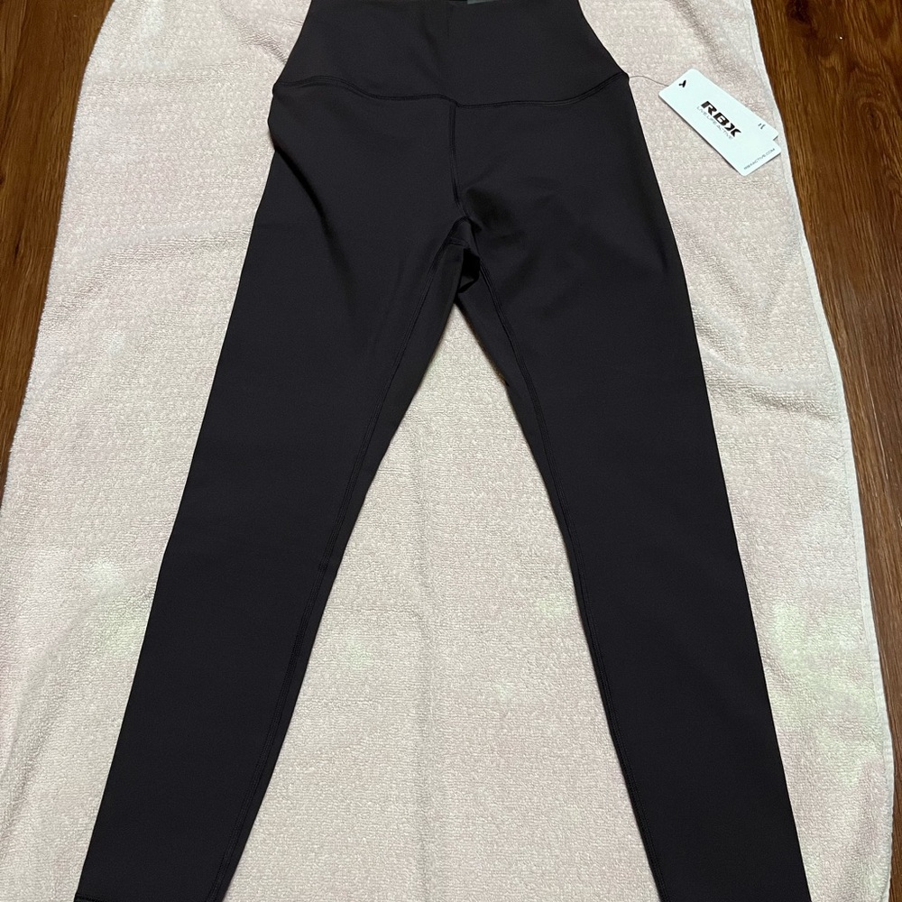 Women’s Maroon Leggings